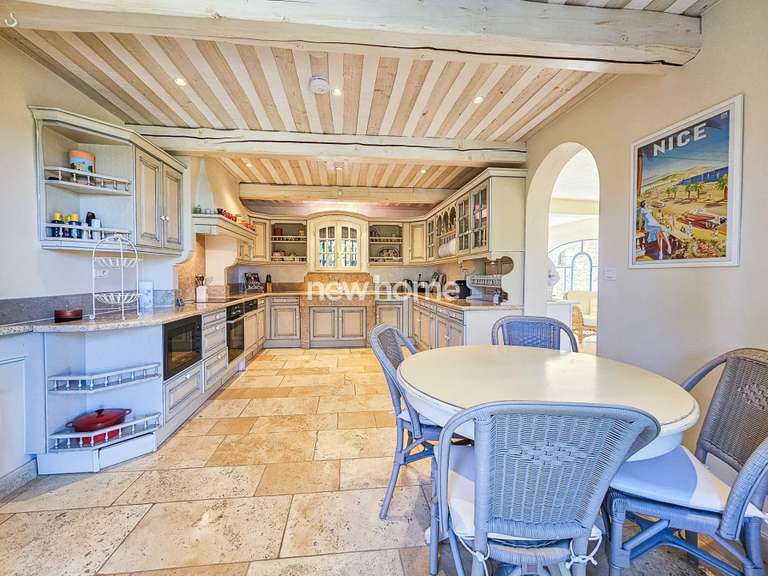 Maison Tourtour - 3 chambres - 257m²