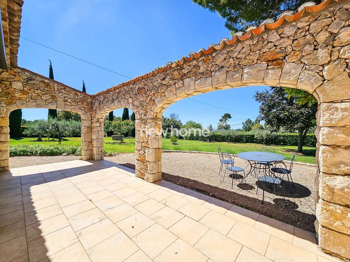 Maison Tourtour