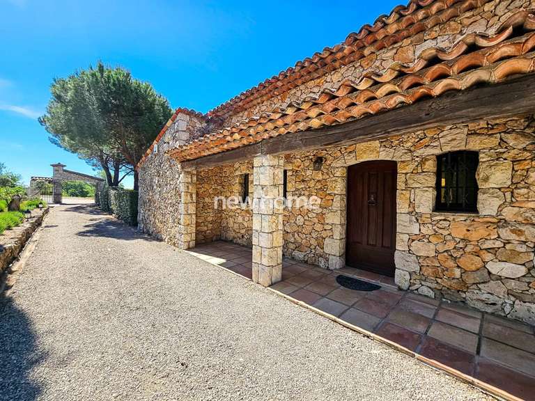 Maison Tourtour - 3 chambres - 257m²