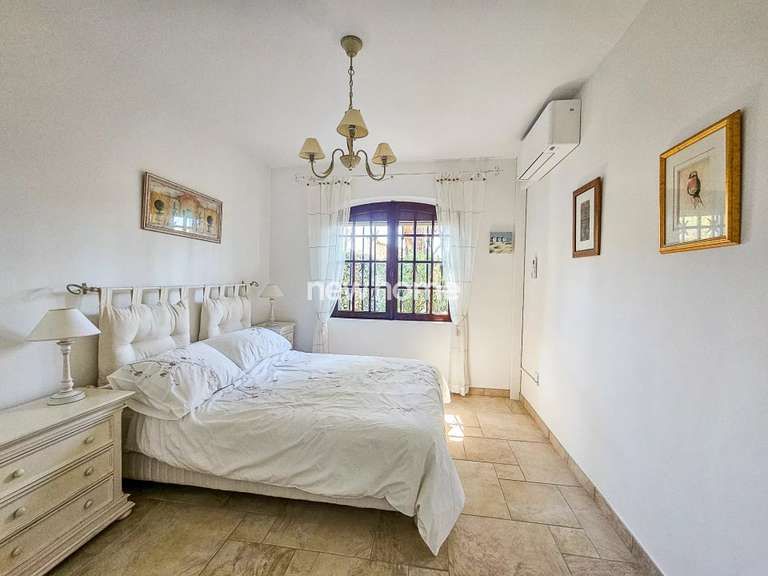 Maison Tourtour - 3 chambres - 257m²