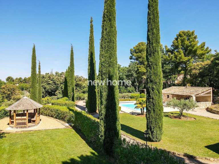 Maison Tourtour - 3 chambres - 257m²
