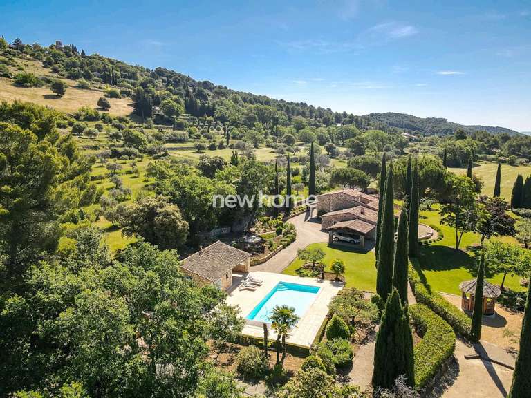 Maison Tourtour - 3 chambres - 257m²
