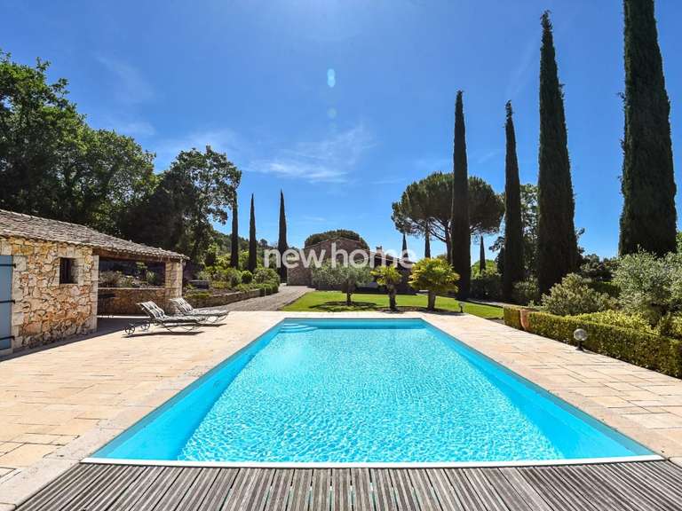 Maison Tourtour - 3 chambres - 257m²