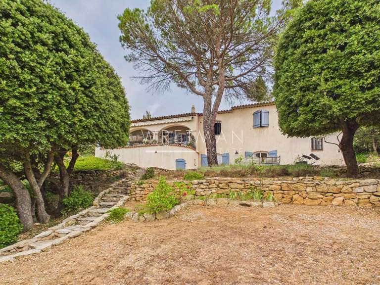 Maison Tourtour - 4 chambres - 161m²