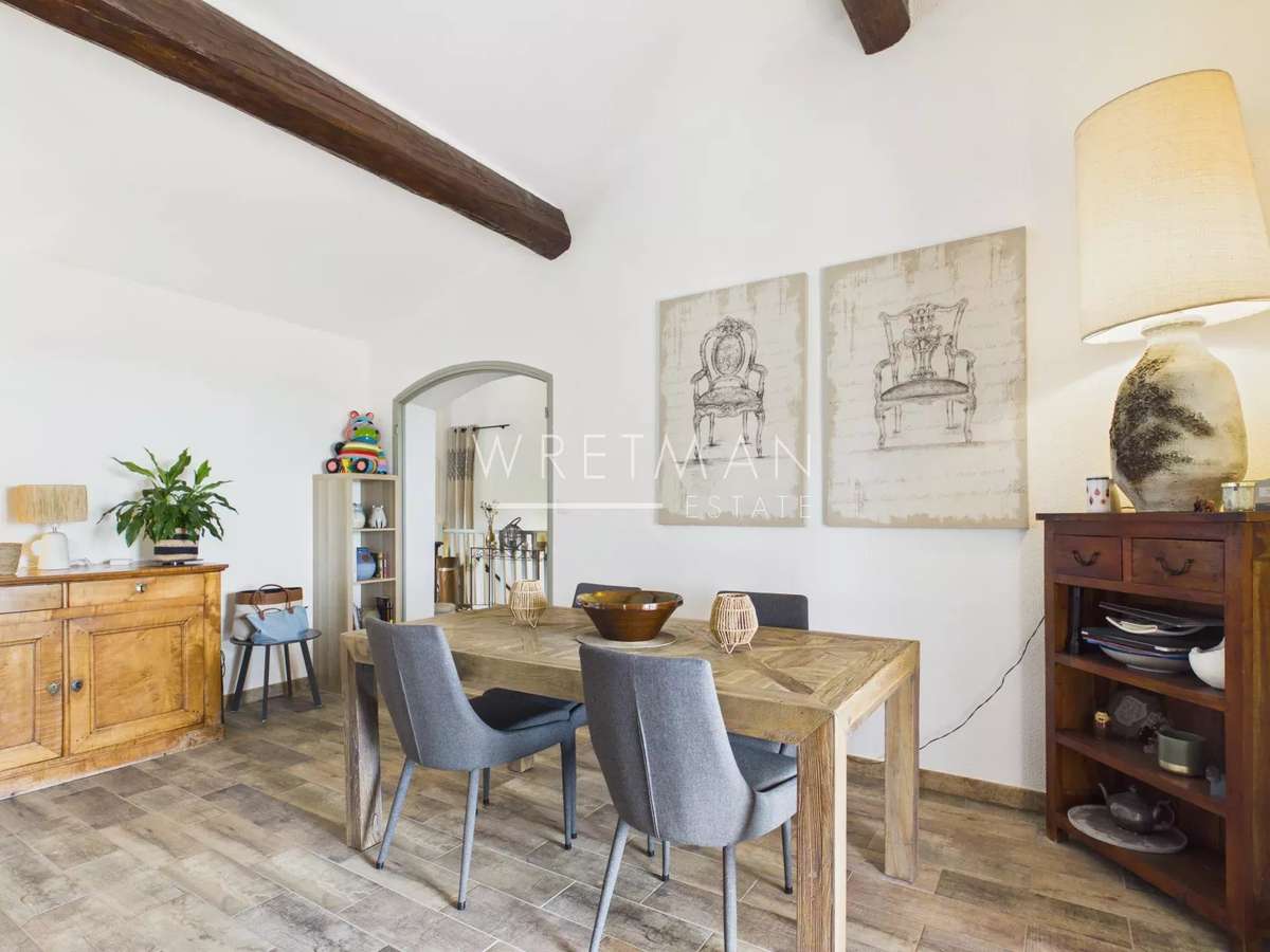 Maison Tourtour