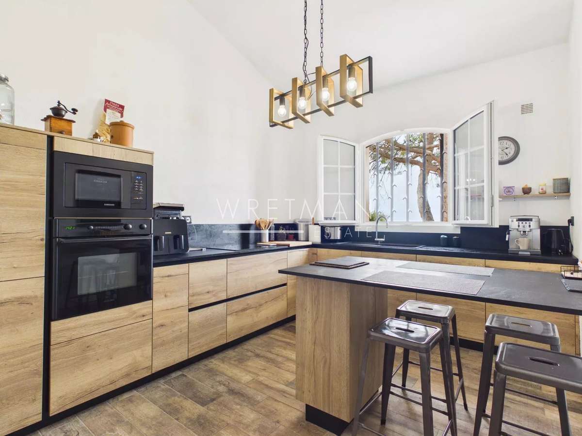 Maison Tourtour