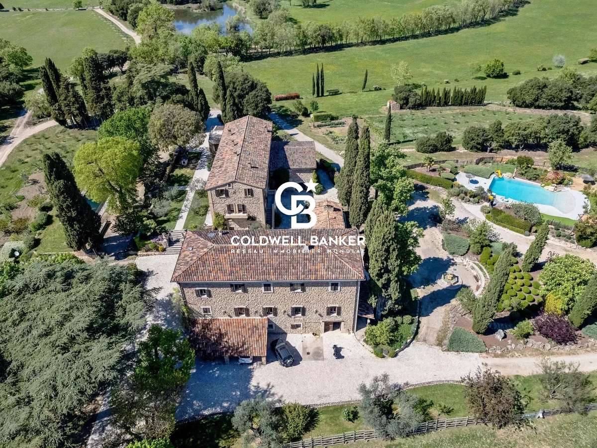 Property Tourtour