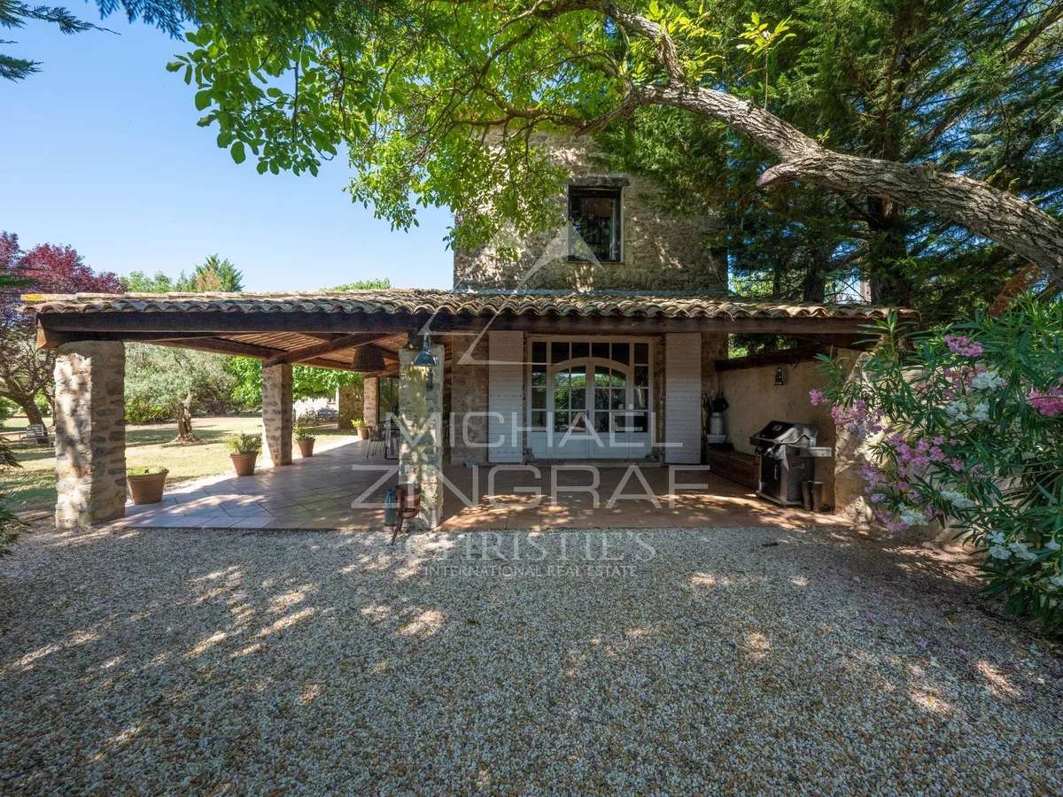 Maison Tourves