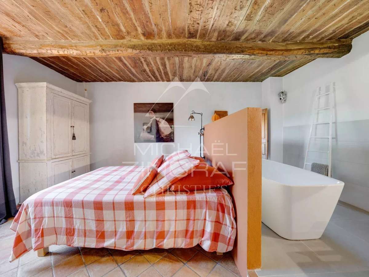 Maison Tourves