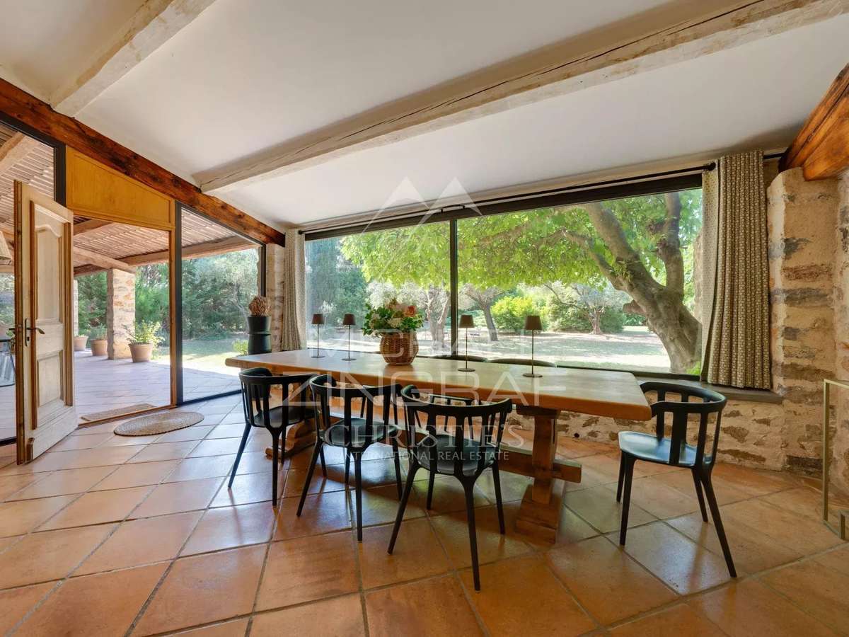Maison Tourves