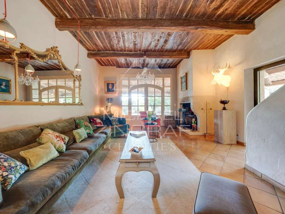 Maison Tourves