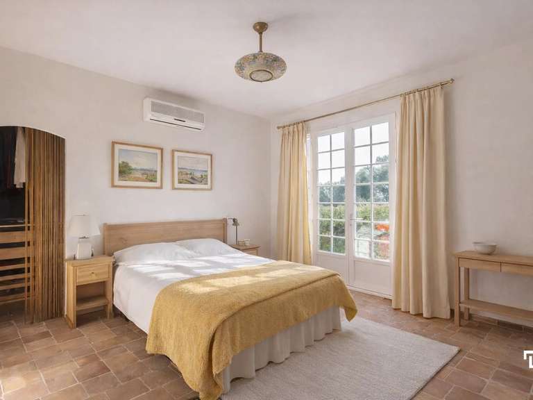 Maison Tourves - 6 chambres - 369m²