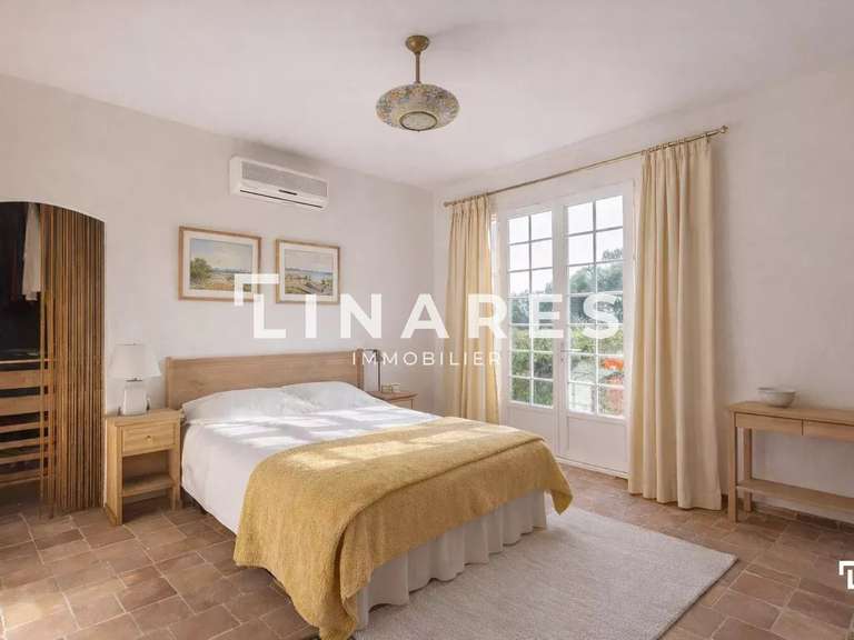 Maison Tourves - 6 chambres - 369m²