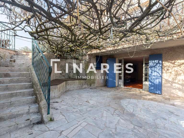 Maison Tourves - 6 chambres - 369m²