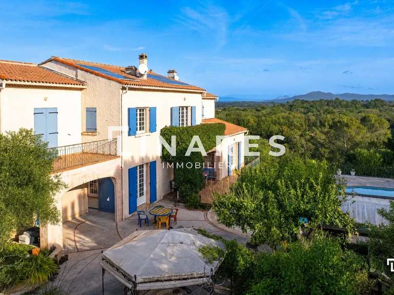 Maison Tourves - 6 chambres - 369m²