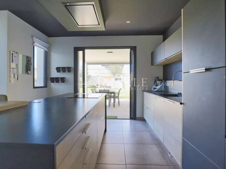 Villa Toussieu - 4 chambres - 227m²