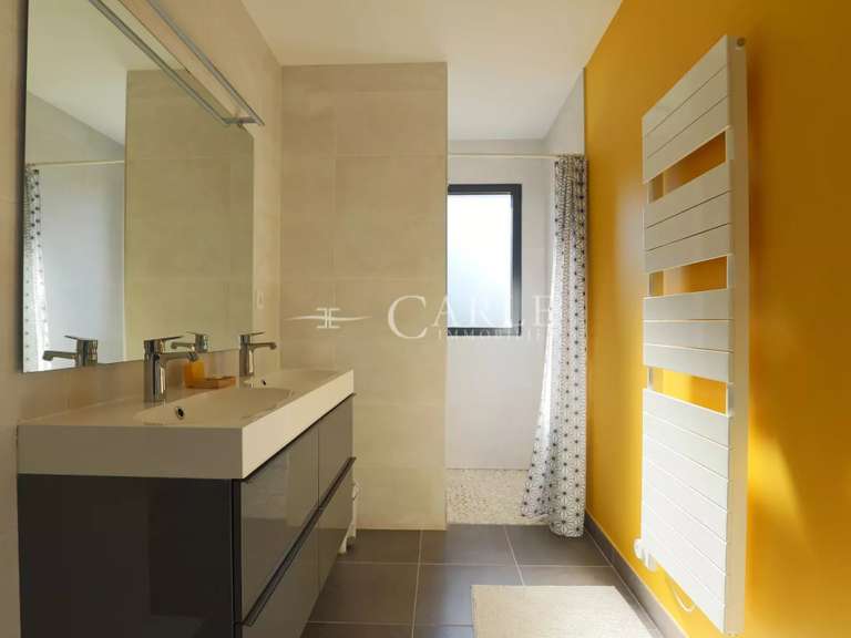 Villa Toussieu - 4 chambres - 227m²