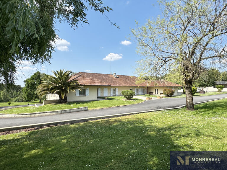 House Touvérac - 30 bedrooms - 1630m²