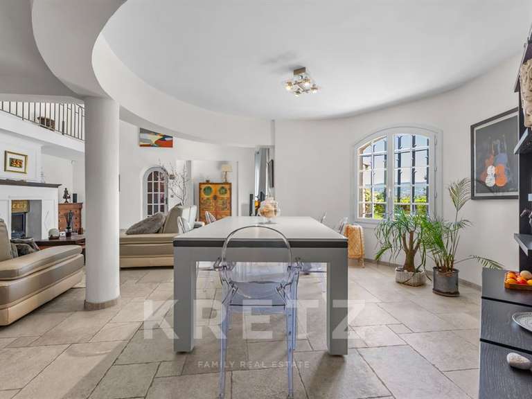 Maison Trans-en-Provence - 5 chambres - 230m²