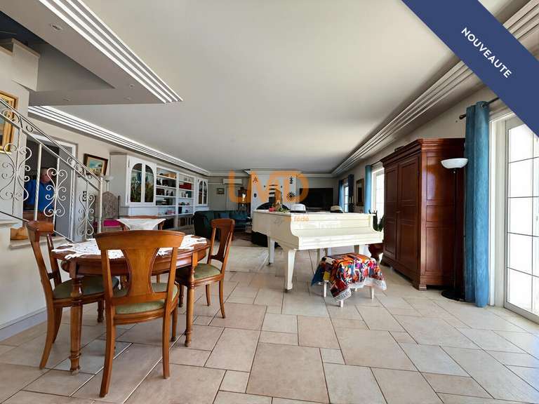 Maison Trans-en-Provence - 5 chambres - 286m²