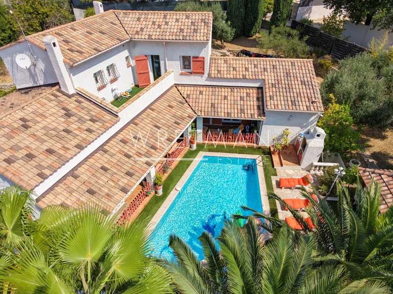 Villa Trans-en-Provence - 3 chambres - 166m²