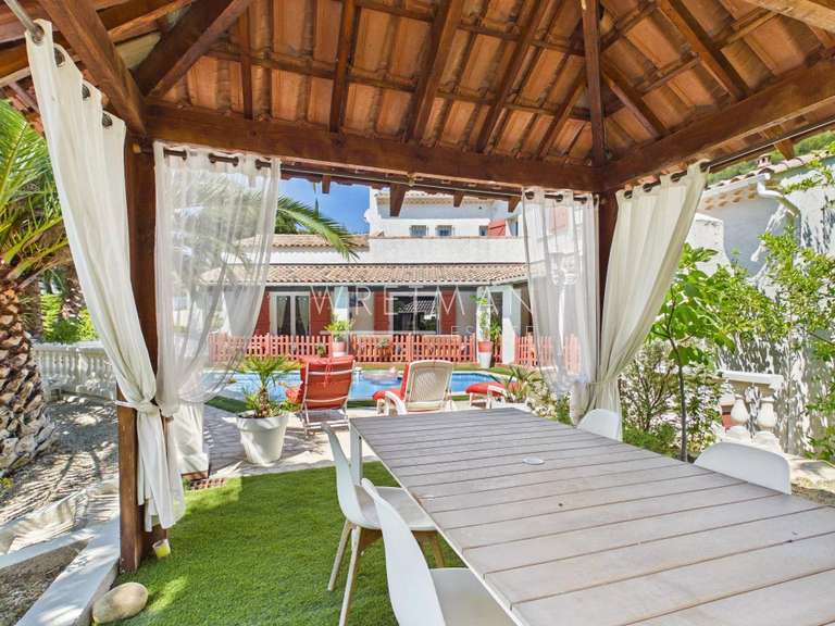 Villa Trans-en-Provence - 3 chambres - 166m²