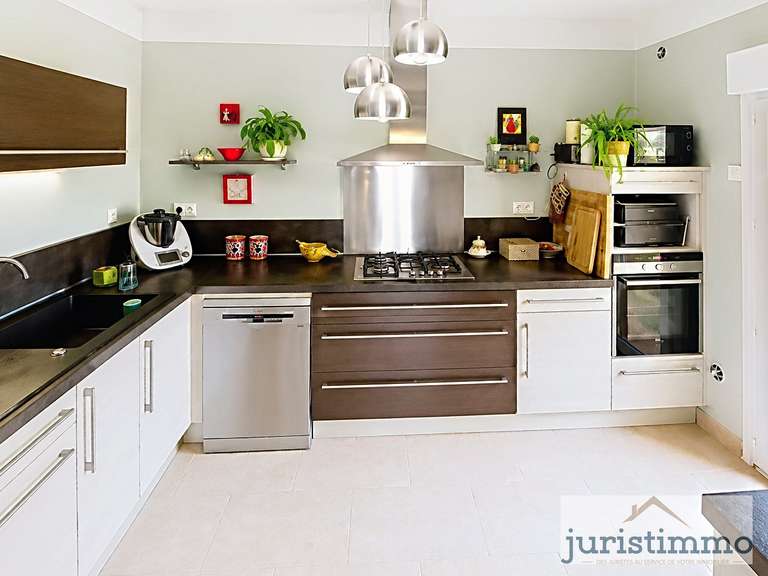 Maison Travaillan - 4 chambres - 143m²