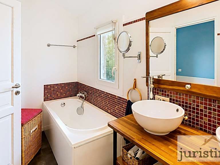 Maison Travaillan - 4 chambres - 143m²