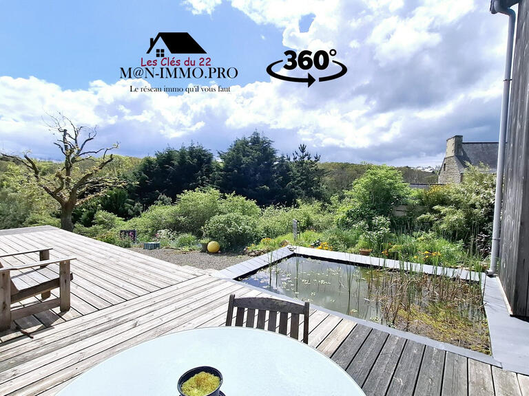 House Trédrez-Locquémeau - 254m²