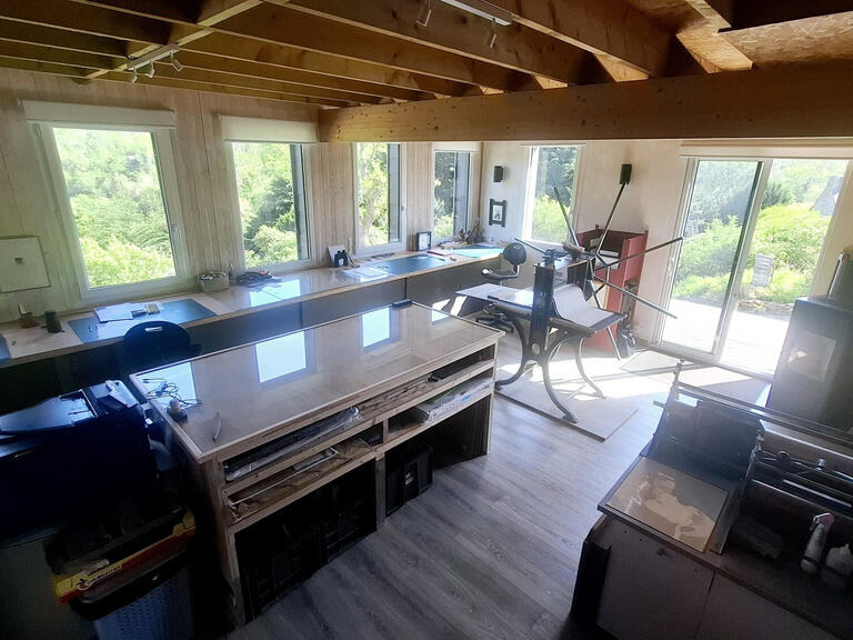House Trédrez-Locquémeau - 254m²