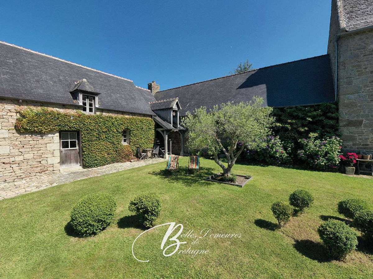 House Trédrez-Locquémeau