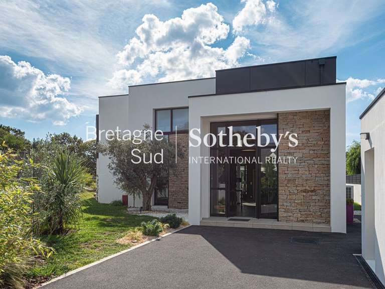 Maison Trégunc - 4 chambres - 236m²