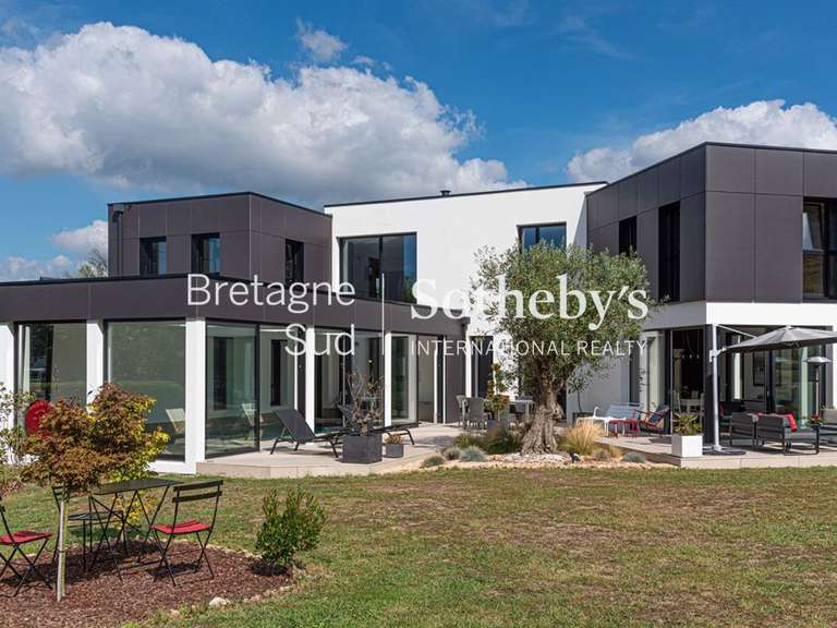 Maison Trégunc - 4 chambres - 236m²