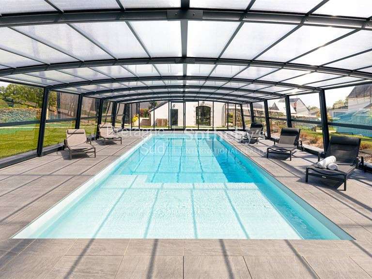Propriété Tréméoc - 16 chambres - 810m²