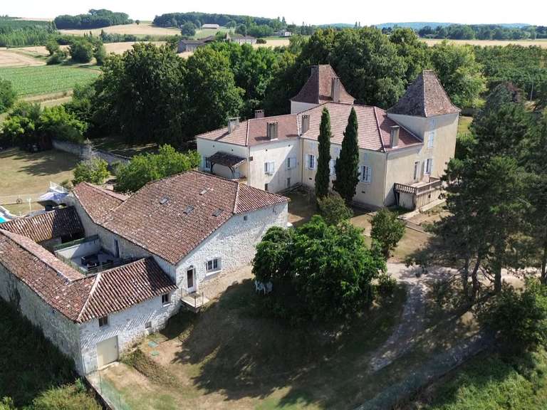 Château Trémons - 15 chambres - 620m²