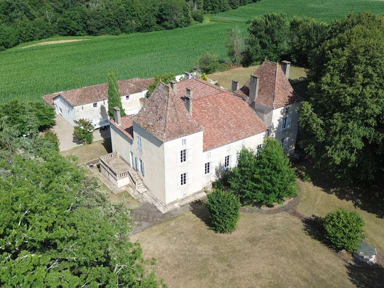 Château Trémons - 15 chambres - 620m²
