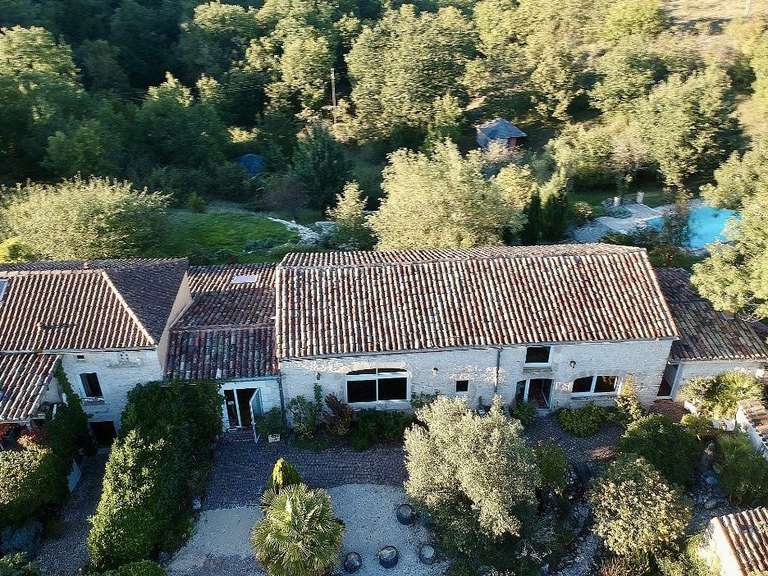 Maison Trespoux-Rassiels - 7 chambres - 423m²