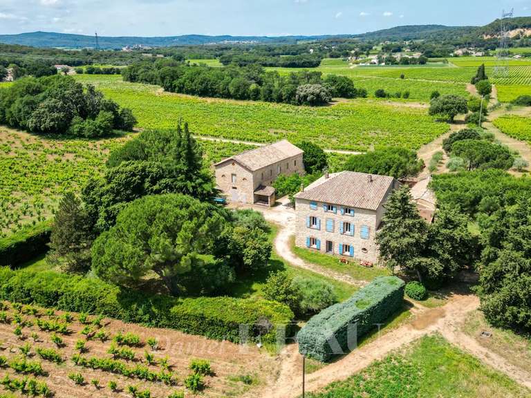 Domaine viticole Tresques - 6 chambres - 470m²