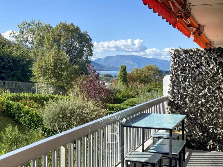 Appartement Tresserve - 2 chambres - 93m²