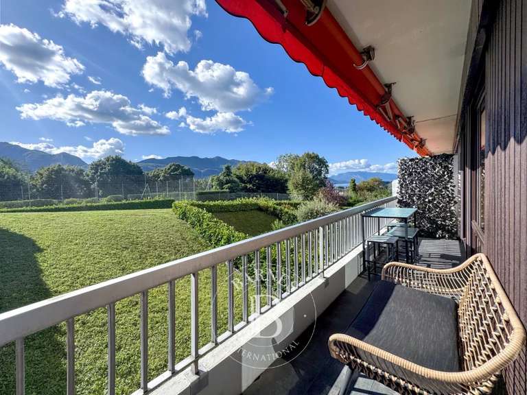 Appartement Tresserve - 2 chambres - 93m²