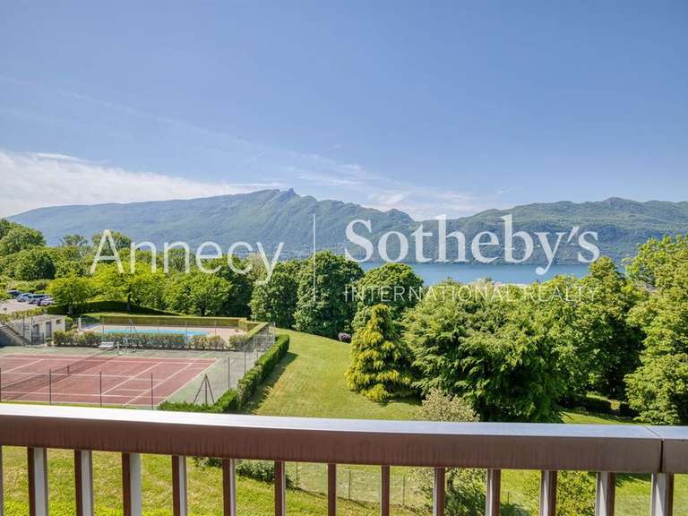 Appartement Tresserve - 3 chambres - 144m²