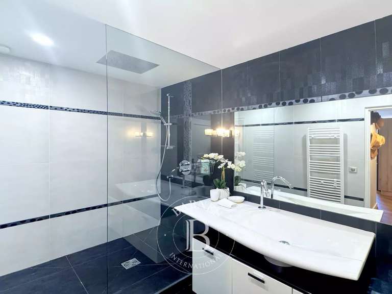Appartement Tresserve - 3 chambres - 149m²