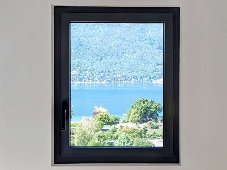 Appartement Tresserve - 3 chambres - 98m²
