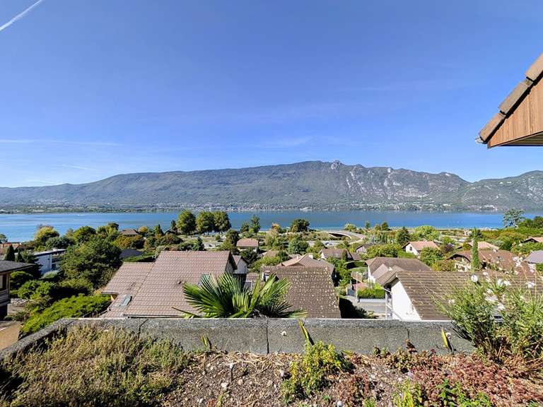 Appartement Tresserve - 3 chambres - 98m²