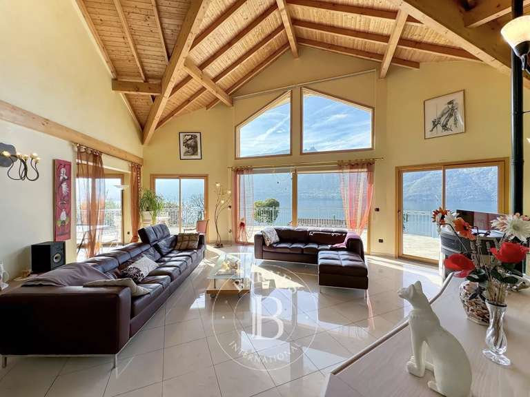 House Tresserve - 5 bedrooms - 253m²