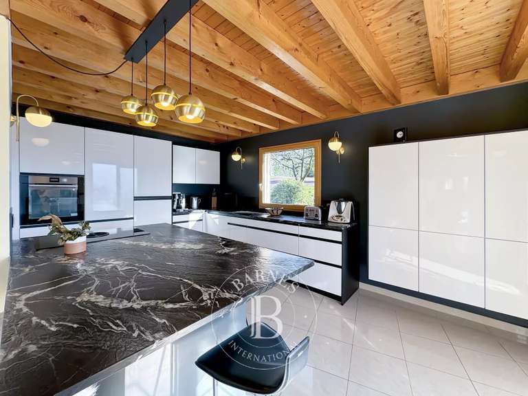 House Tresserve - 5 bedrooms - 253m²