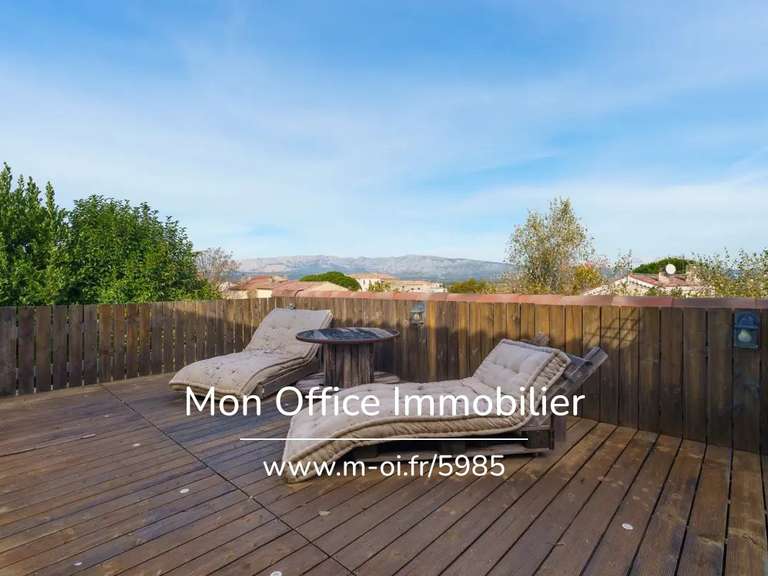 Maison Trets - 5 chambres - 210m²