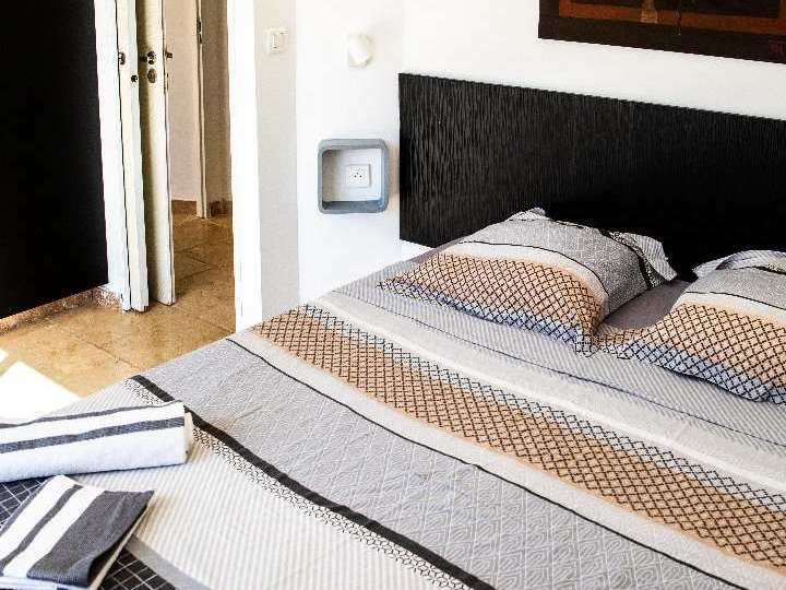 House Trets - 4 bedrooms