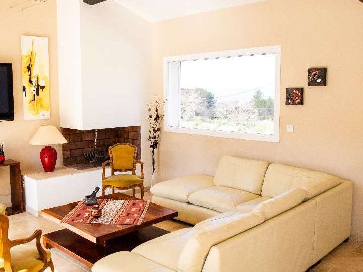 House Trets - 4 bedrooms