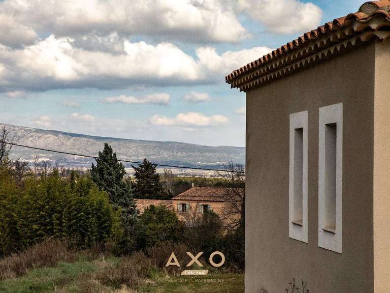 House Trets - 4 bedrooms